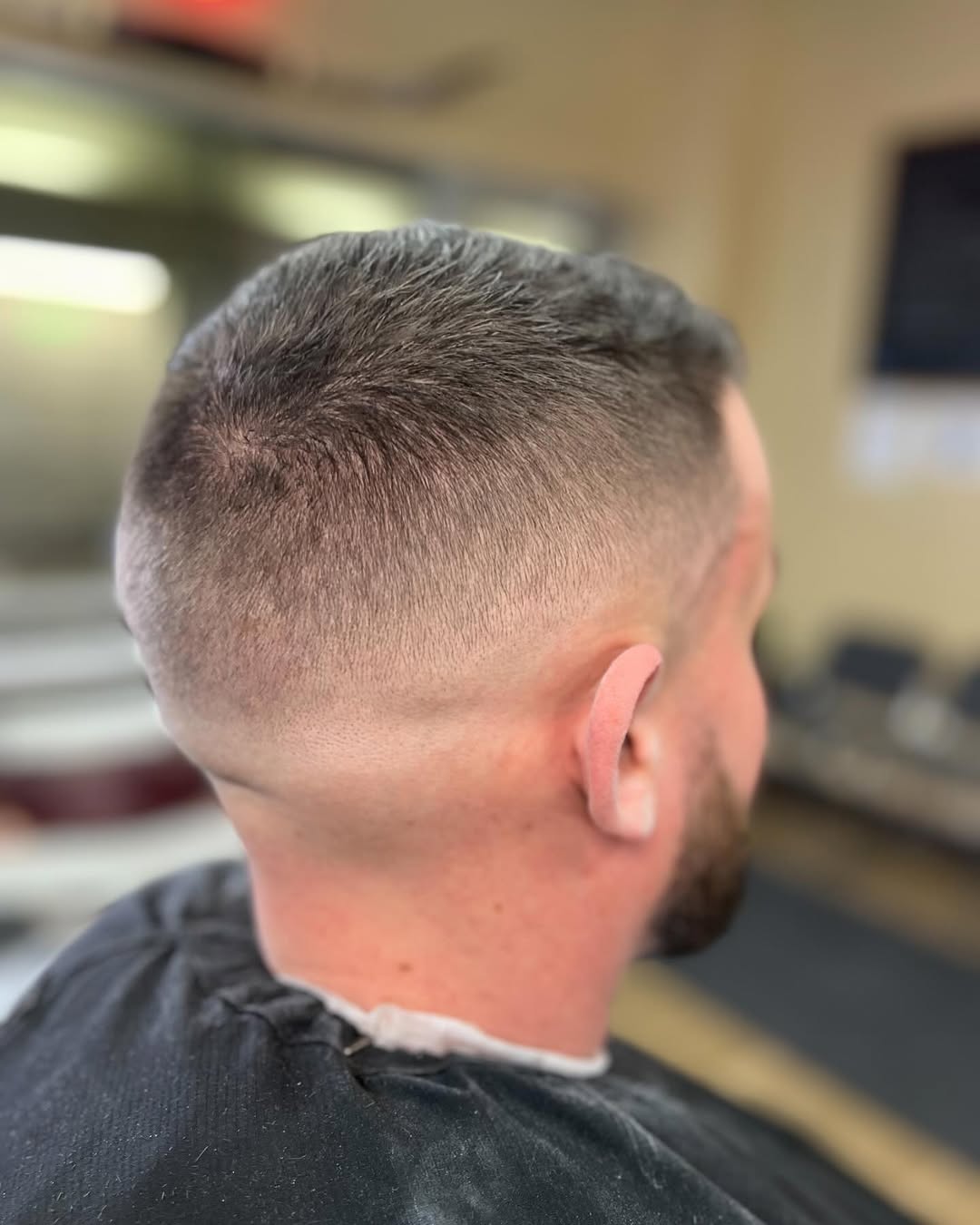 TAPER FADE haircut at Downtown Barbers 815