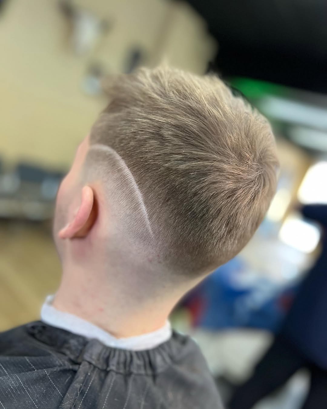 CLASSIC CUT haircut at Downtown Barbers 815